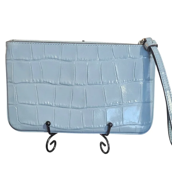 COACH Authentic Light Blue Croc Embossed Leather Large Zip Pouch Wristlet - Picture 4 of 8